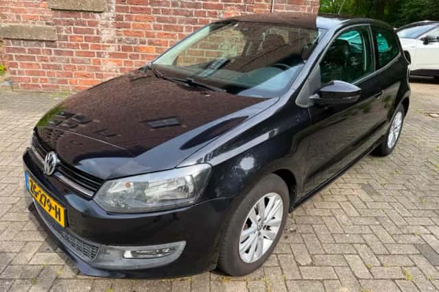 Volkswagen Polo (2011) thumbnail 2