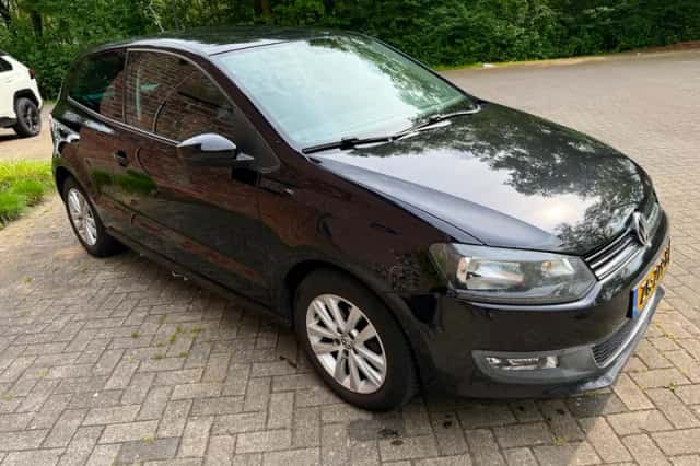Volkswagen Polo (2011) thumbnail 5