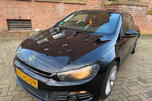 Volkswagen SCIROCCO (2010) thumbnail 1
