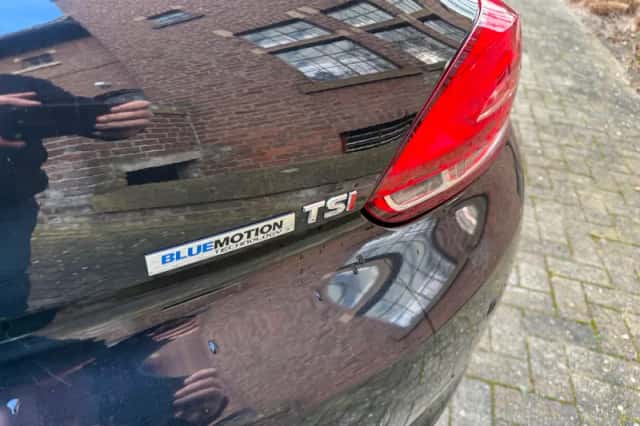 Volkswagen SCIROCCO (2010) thumbnail 6