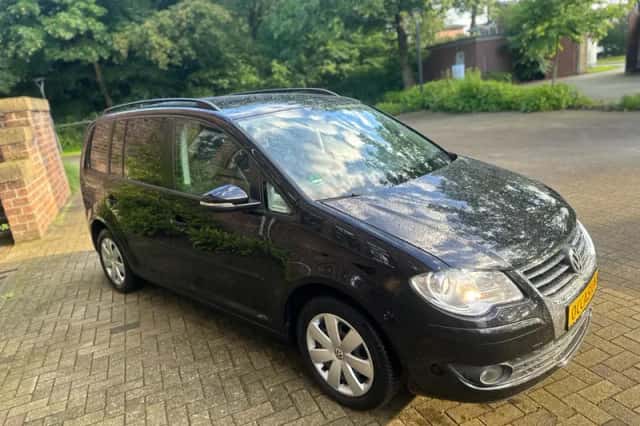 Volkswagen Touran (2010) thumbnail 6
