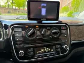 Volkswagen Up! (2014) thumbnail 12