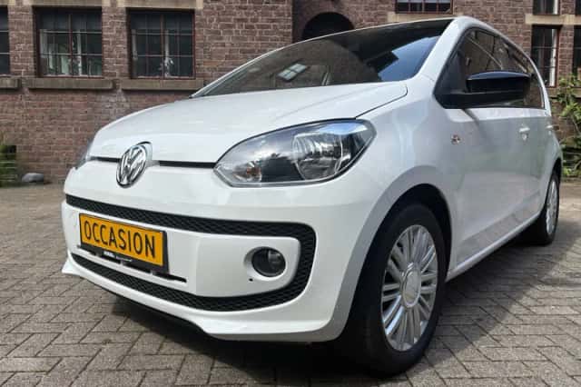 Volkswagen Up! (2014) thumbnail 6