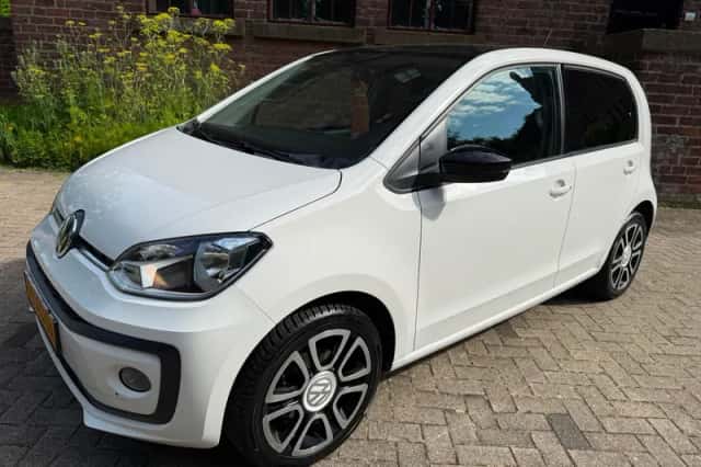 Volkswagen Up! (2019) thumbnail 1