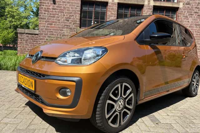 Volkswagen Up! (2018) thumbnail 4