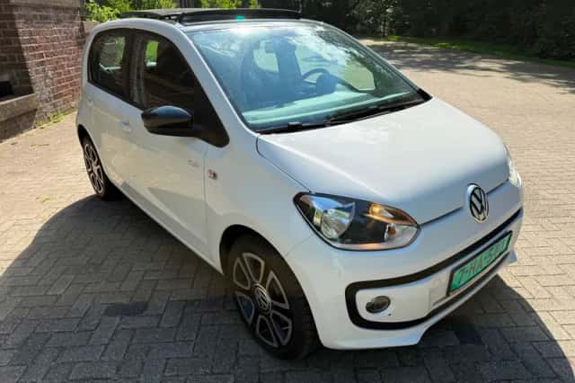 Volkswagen Up! (2014) thumbnail 3