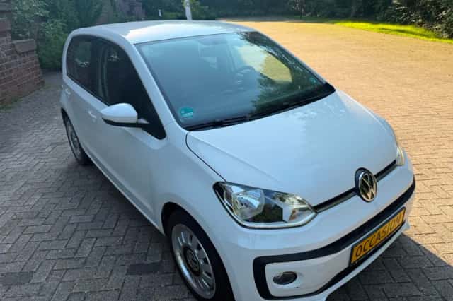 Volkswagen Up! (2017) thumbnail 4