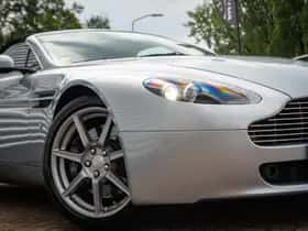 Aston Martin V8 Vantage (2008) thumbnail 32