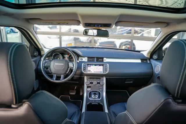 Land Rover Range Rover Evoque (2012) thumbnail 2