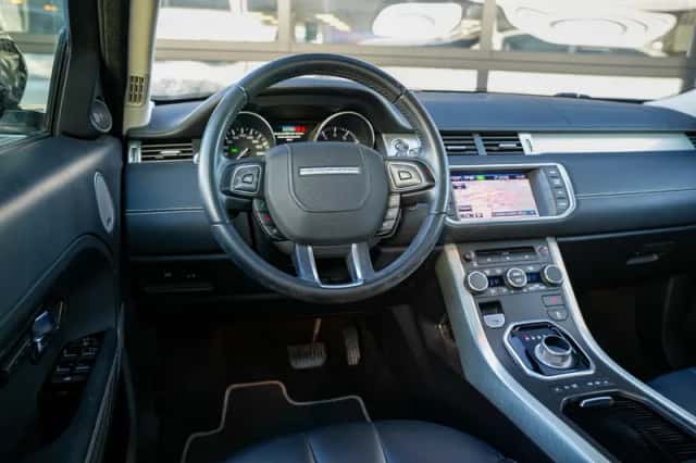 Land Rover Range Rover Evoque (2012) thumbnail 4