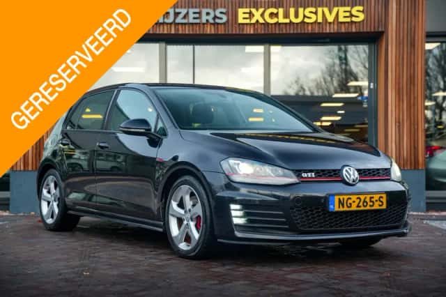 Volkswagen Golf (2016) thumbnail 1
