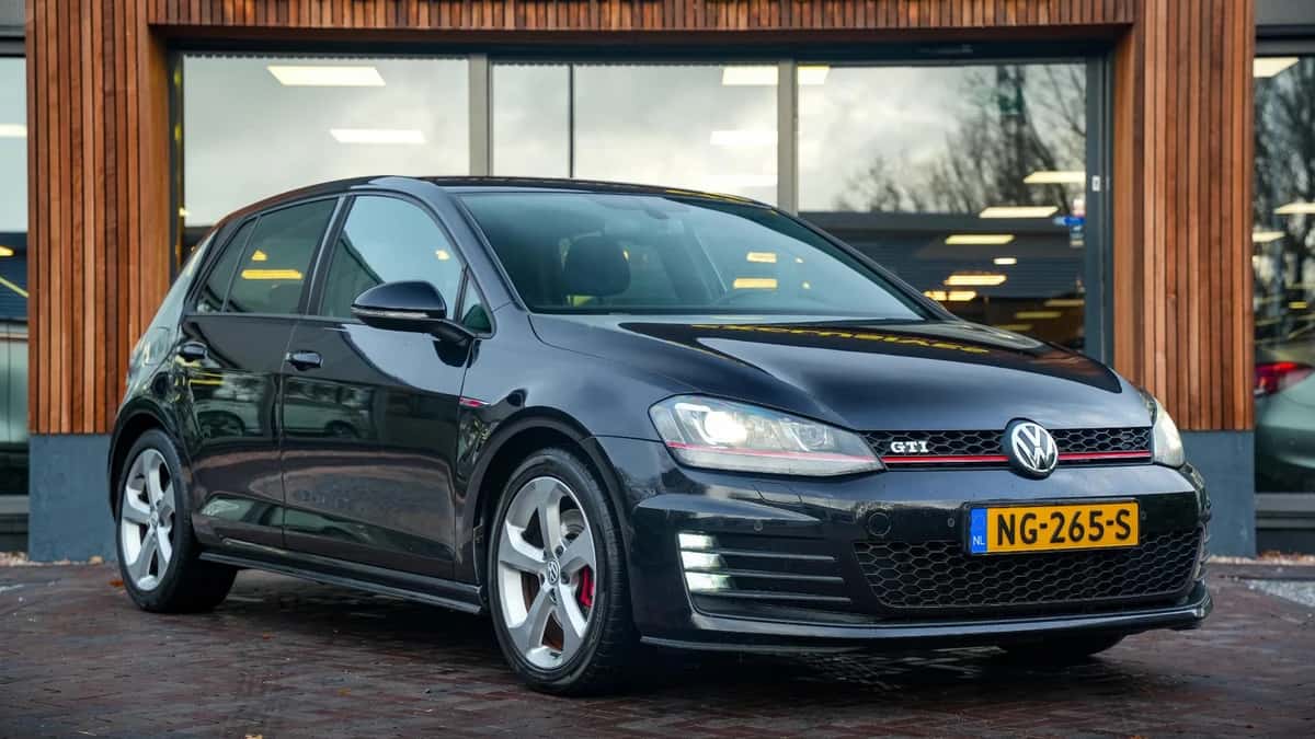 Volkswagen Golf (2016) — foto 1
