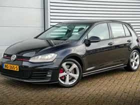 Volkswagen Golf (2016) thumbnail 25