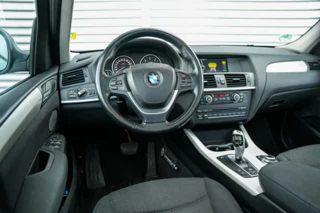 BMW X3 (2011) thumbnail 4