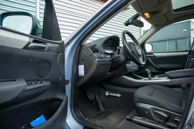 BMW X3 (2011) thumbnail 6