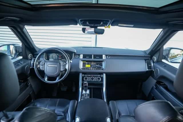 Land Rover Range Rover Sport (2017) thumbnail 2