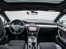 Volkswagen Passat (2015) thumbnail 2