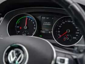 Volkswagen Passat (2015) thumbnail 19
