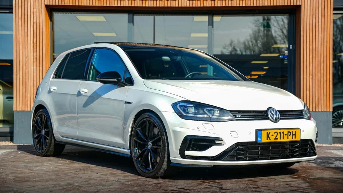 Volkswagen Golf (2017) — foto 1