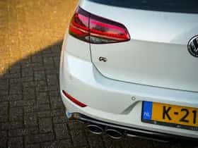 Volkswagen Golf (2017) thumbnail 32
