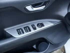 Kia Rio (2020) thumbnail 11