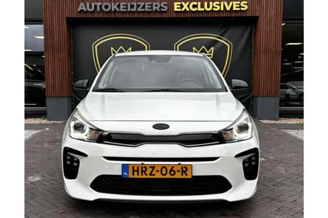 Kia Rio (2020) thumbnail 3
