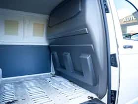 Volkswagen Transporter (2021) thumbnail 11