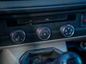 Volkswagen Transporter (2021) thumbnail 17
