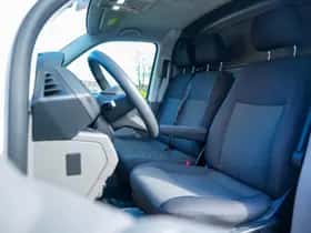 Volkswagen Transporter (2021) thumbnail 24