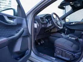 Ford Kuga (2021) thumbnail 6