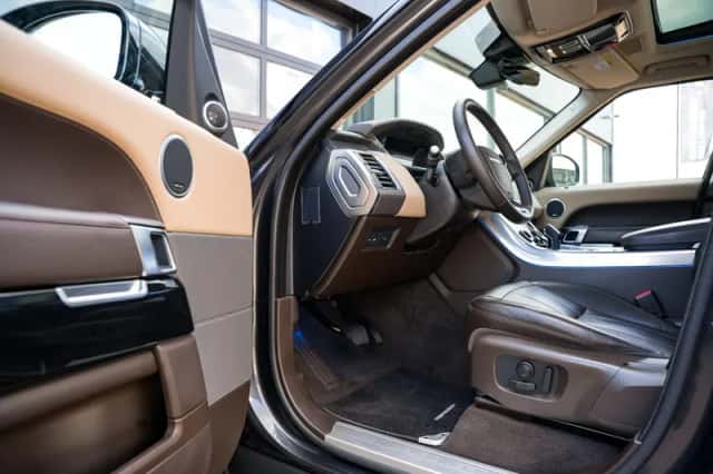 Land Rover Range Rover Sport (2018) thumbnail 4