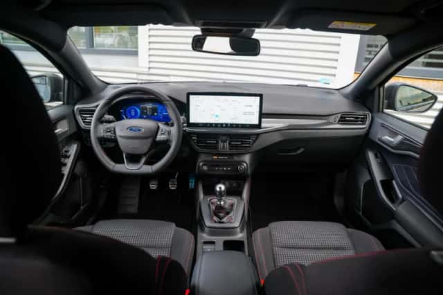 Ford Focus (2024) thumbnail 2