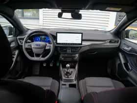 Ford Focus (2024) thumbnail 2