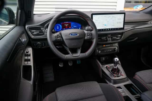 Ford Focus (2024) thumbnail 4