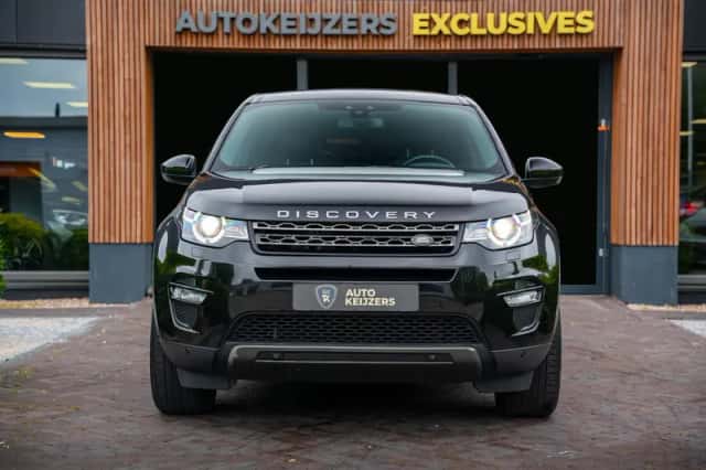 Land Rover Discovery Sport (2017) thumbnail 3