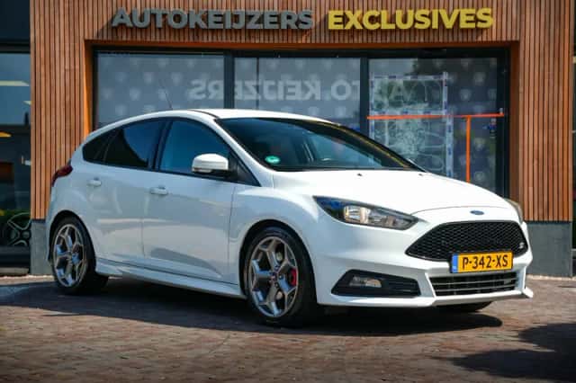 Ford Focus (2016) thumbnail 1