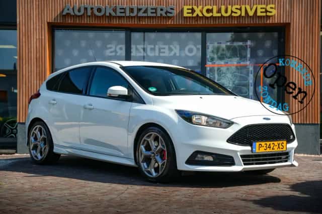 Ford Focus (2016) thumbnail 1