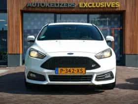 Ford Focus (2016) thumbnail 2