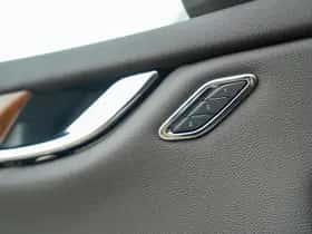 Maserati Quattroporte (2013) thumbnail 23