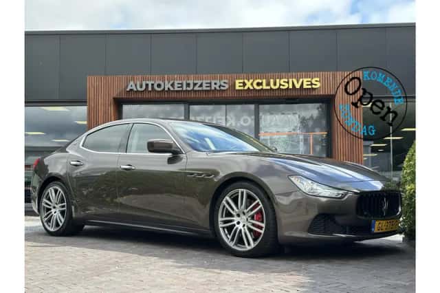 Maserati Ghibli (2015) thumbnail 1