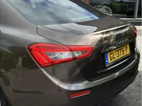 Maserati Ghibli (2015) thumbnail 11