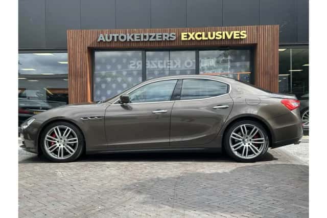 Maserati Ghibli (2015) thumbnail 5