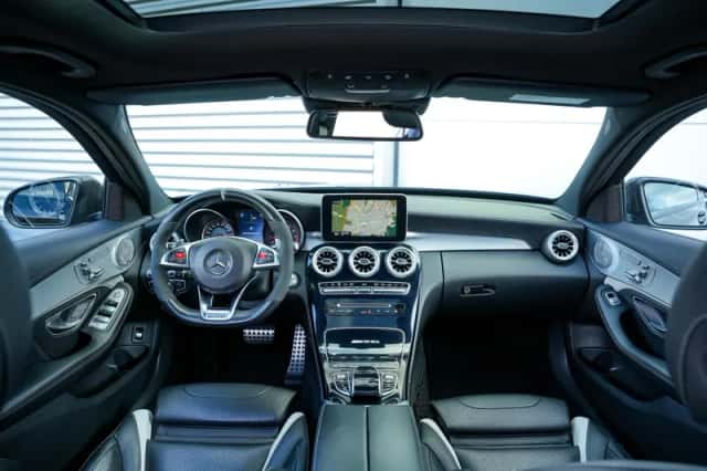 Mercedes-Benz C-Klasse (2015) thumbnail 2