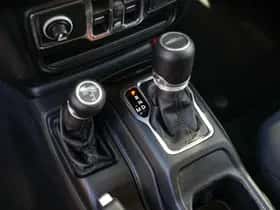 Jeep Gladiator (2024) thumbnail 15