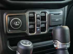 Jeep Gladiator (2024) thumbnail 16