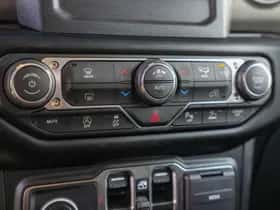 Jeep Gladiator (2024) thumbnail 17
