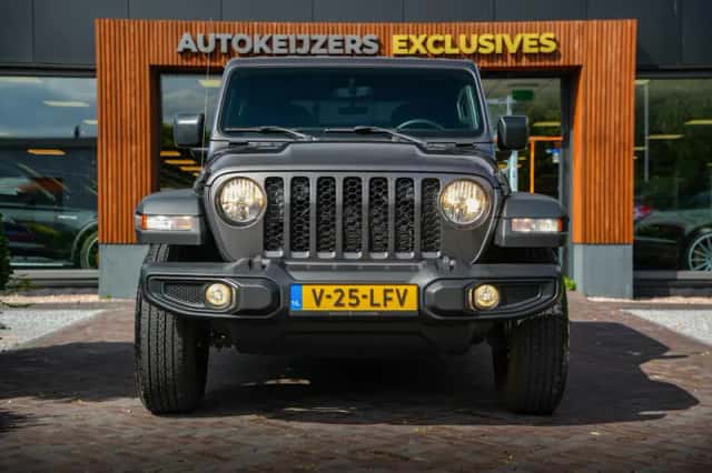 Jeep Gladiator (2024) thumbnail 3