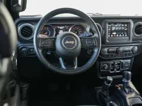 Jeep Gladiator (2024) thumbnail 4