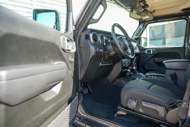 Jeep Gladiator (2024) thumbnail 6