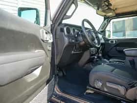 Jeep Gladiator (2024) thumbnail 6